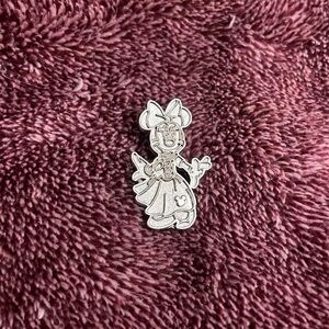 🔮3/$20 Silver Minnie Mouse Hidden Mickey Pin Trading